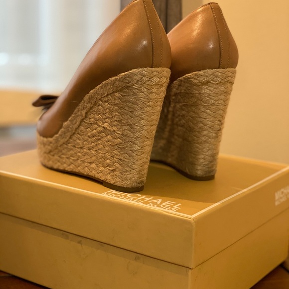 Michael Kors Wedges - Picture 3 of 3